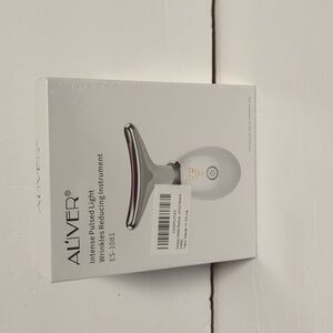 NEW Aliver Neck Face Red Light Therapy, Massager, sculpting tool 3 in 1